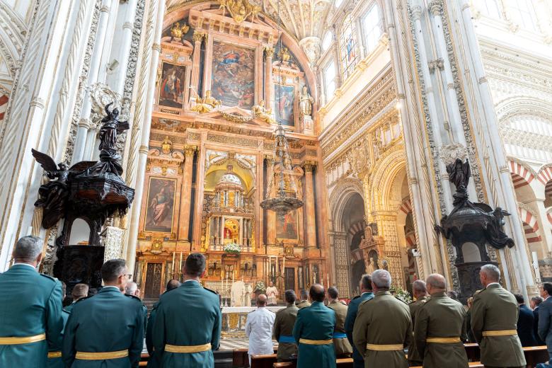 Misa por el Día del Pilar en la Catedral de Córdoba