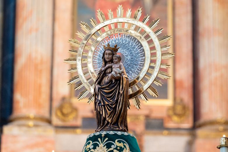 Misa por el Día del Pilar en la Catedral de Córdoba