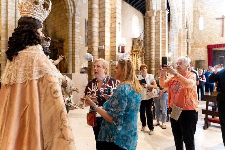 Besamanos de la Virgen de los Remedios en Córdoba