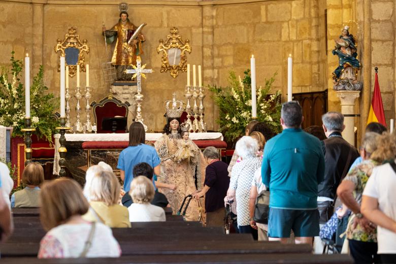 Besamanos de la Virgen de los Remedios en Córdoba