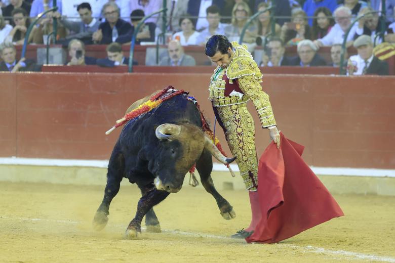 Morante, con el segundo de su lote