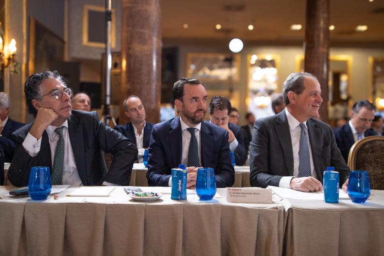 Jorge Alum, Dedalo Motor; Andrés Hernando, Obranueva.com e Ignacio Iglesias, CEO Andbank España