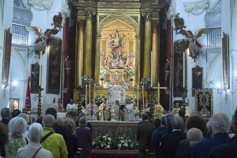 Misa en el Juramento de San Rafael y vuelta del triunfo restaurado al Alpargate