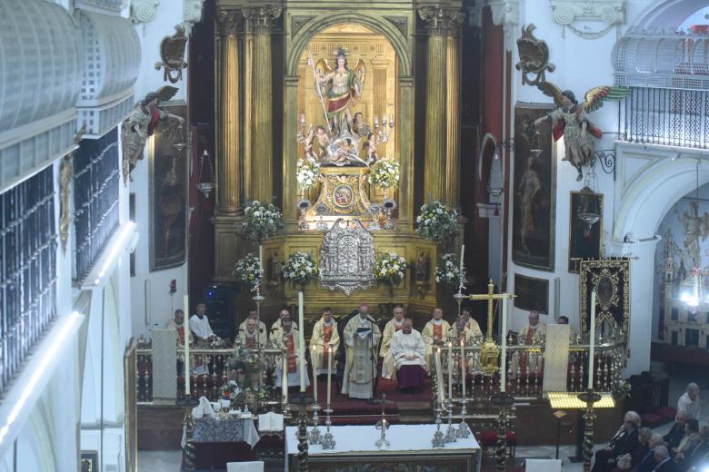Misa en el Juramento de San Rafael y vuelta del triunfo restaurado al Alpargate