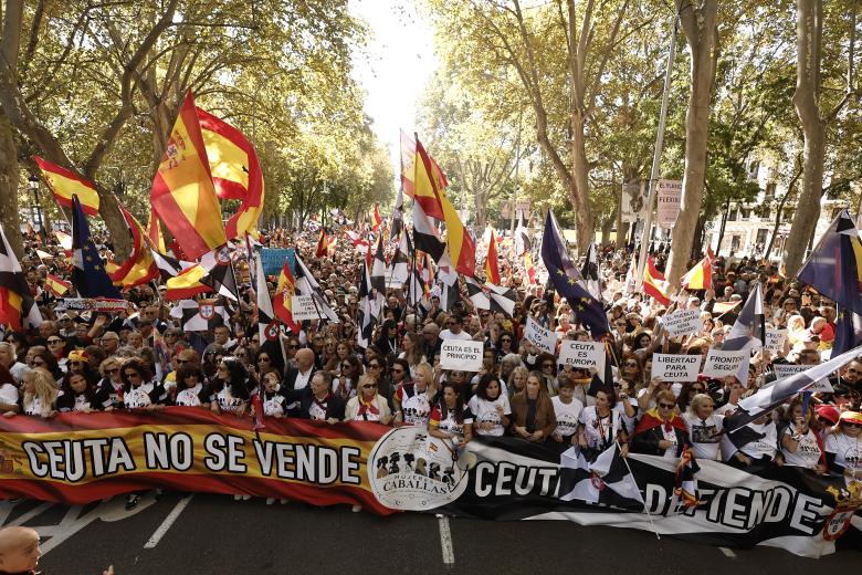 Manifestación de Mujeres Caballas por las calles de Madrid