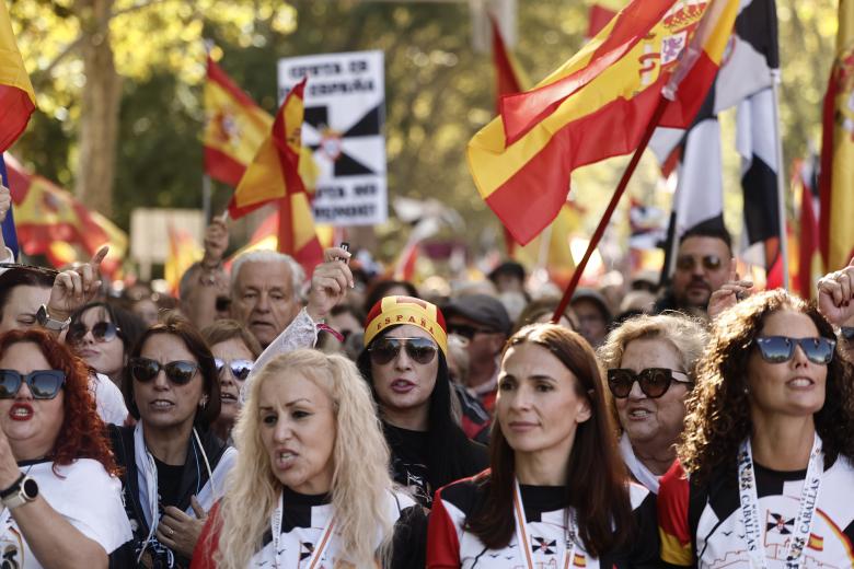 Manifestación de Mujeres Caballas por las calles de Madrid