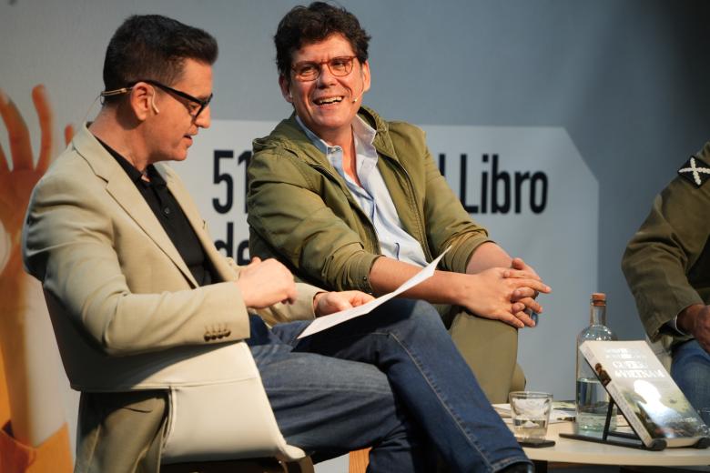 El libro de Álvaro García de Luján ha sido presentado por Antonio Cuesta, editor de Almuzara, y Rafael González, de La Voz de Córdoba