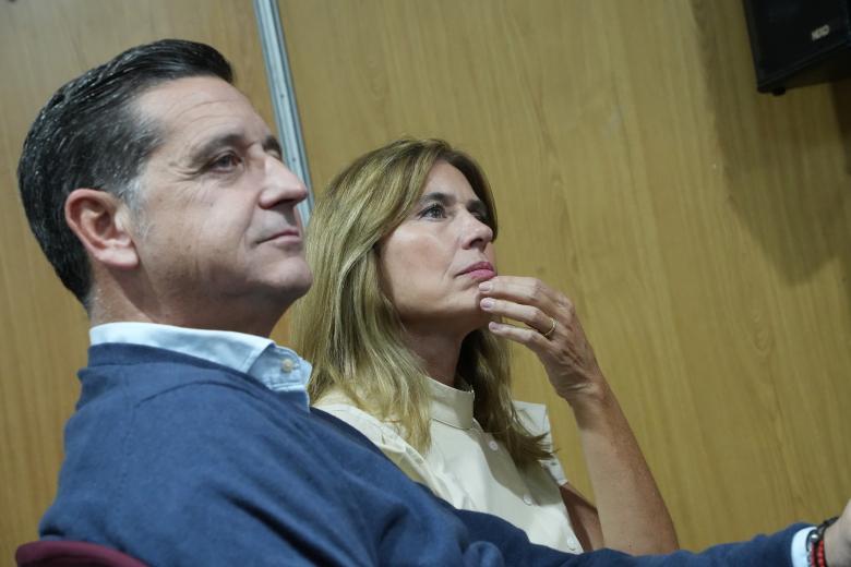 El libro de Álvaro García de Luján ha sido presentado por Antonio Cuesta, editor de Almuzara, y Rafael González, de La Voz de Córdoba