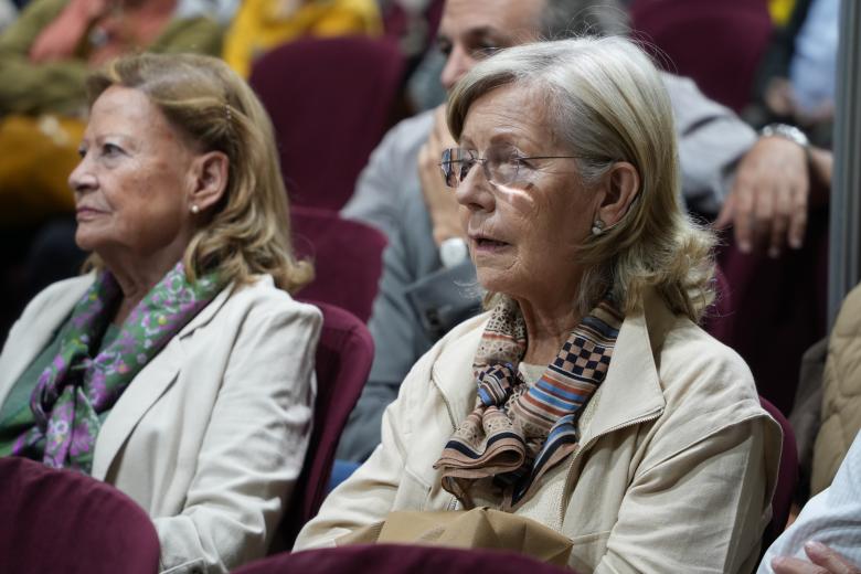 El libro de Álvaro García de Luján ha sido presentado por Antonio Cuesta, editor de Almuzara, y Rafael González, de La Voz de Córdoba