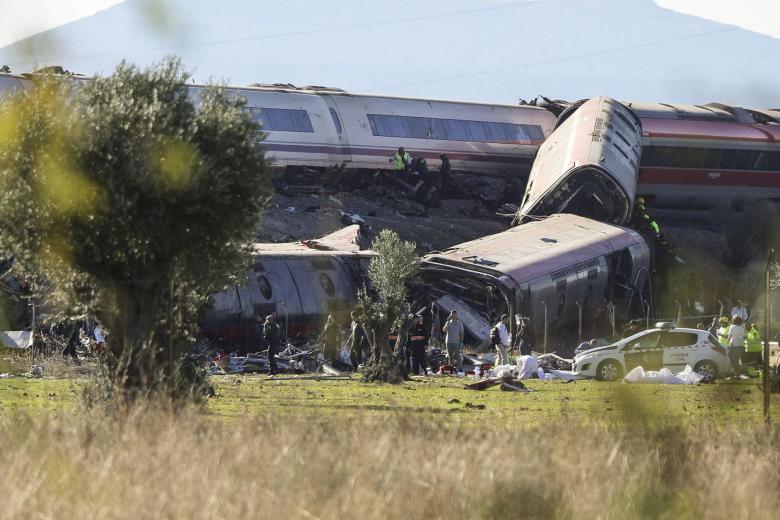 Dos trenes de alta velocidad, uno de Renfe y otro de Iryo, han colisionado a primera hora de este miércoles