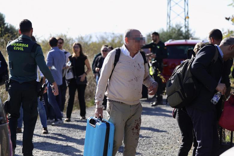 Varios heridos han necesitado asistencia sanitaria tras el accidente