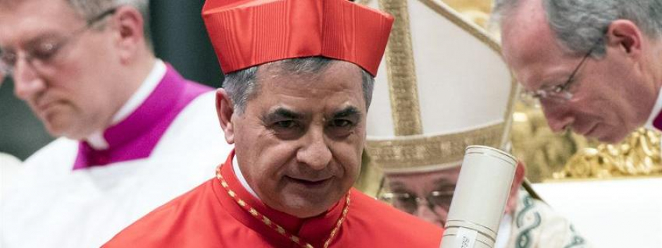 El cardenal Becciu en San Pedro cuando fue nombrado cardenal