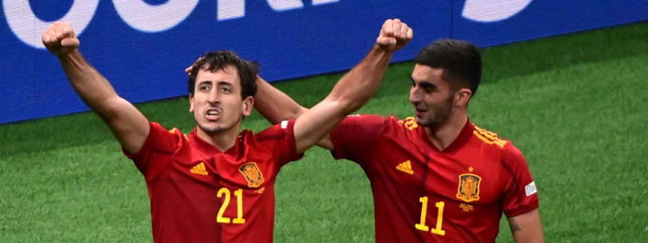 Mikel Oyarzabal con Ferrán Torres encabezan el futuro de la delantera de la selección española
