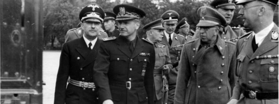 Visita a Berlín del ministro Ramón Serrano Suñer, acompañado del general Sagardía, siendo recibido por Himmler