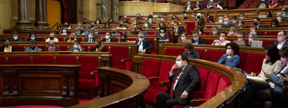 Vista general de una sesión plenaria en el Parlamento de Cataluña