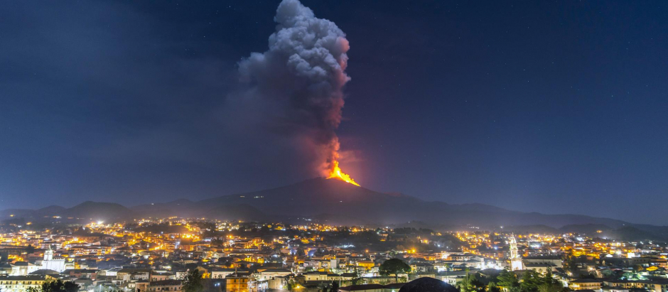 El volcán Etna, durante una de sus erupciones este año