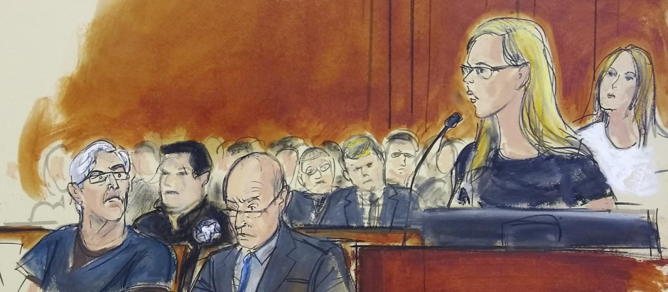 Boceto de uno de los momentos del juicio contra Jeffrey Epstein (i) en julio de 2019