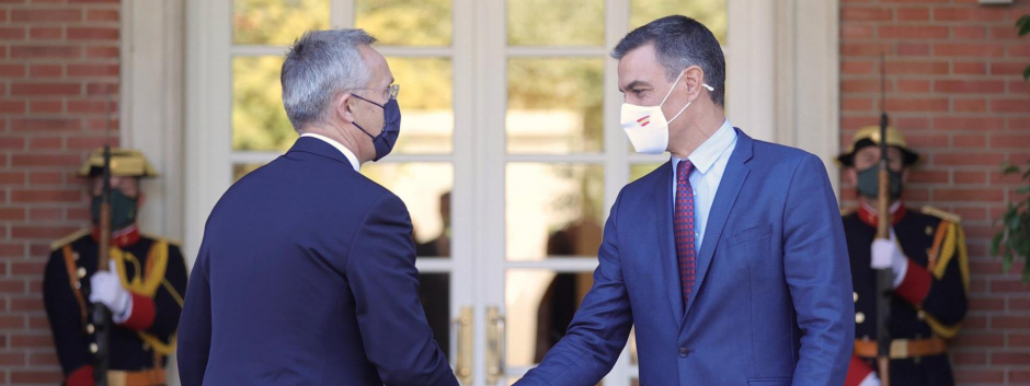 El presidente del Gobierno, Pedro Sánchez, recibe al secretario general de la OTAN, Jens Stoltenberg