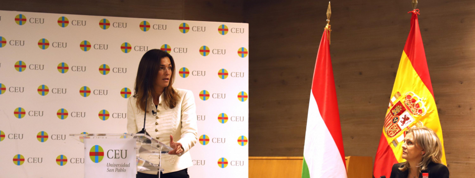 La ministra de justicia Húngara durante la conferencia en el CEU