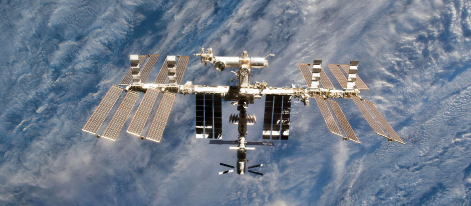 La Estación Espacial Internacional orbitando la Tierra