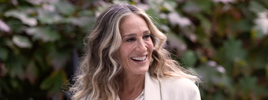 Actress Sarah Jessica Parker n Location with "And Just Like That" in NYC
