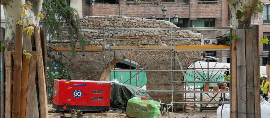 Restos arqueológicos aparecidos en las obras de remodelación de la Plaza de España