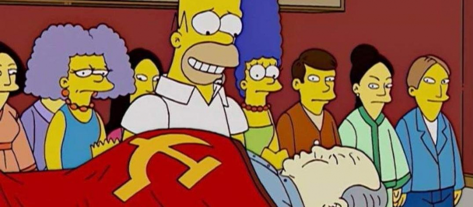 Escena del capítulo de Los Simpson con Homer visitando la tumba de Mao