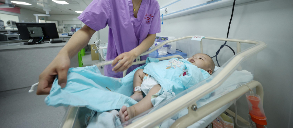 Bebé recién nacido en China