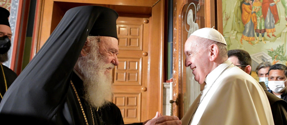 El Papa Francisco se reúne con el arzobispo ortodoxo de Atenas, Ieronymos II