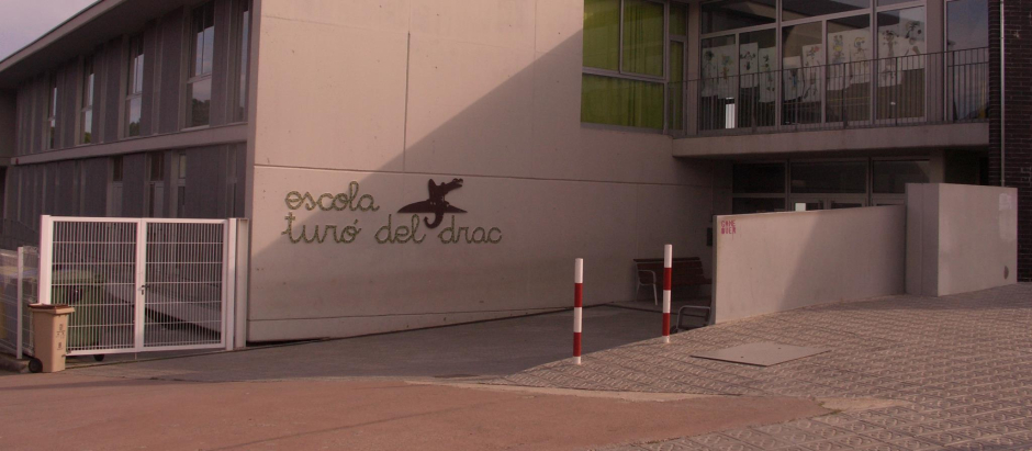 Escuela de Turo del Drac (Canet de Mar, Cataluña)