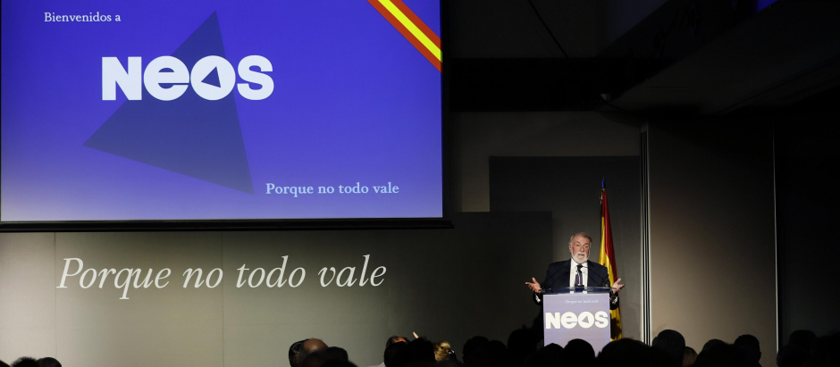 Jaime Mayor Oreja en el acto de presentación de NEOS