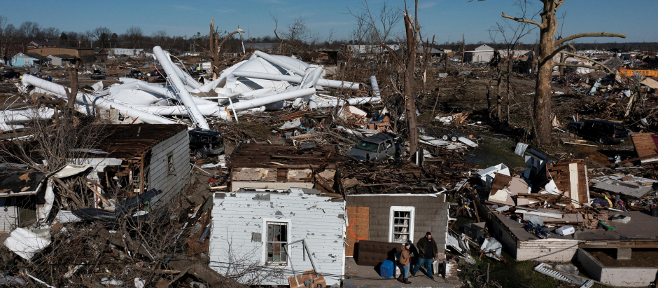 Estragos del tornado en Kentucky, el día 12