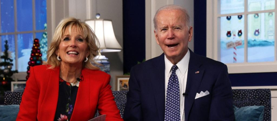El presidente de Estados Unidos, Joe Biden, y su mujer, Jill, en el Norad Santa Tracker