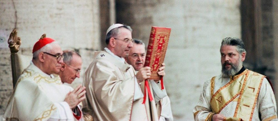 Juan Pablo I celebrando misa el 3 de septiembre de 1978