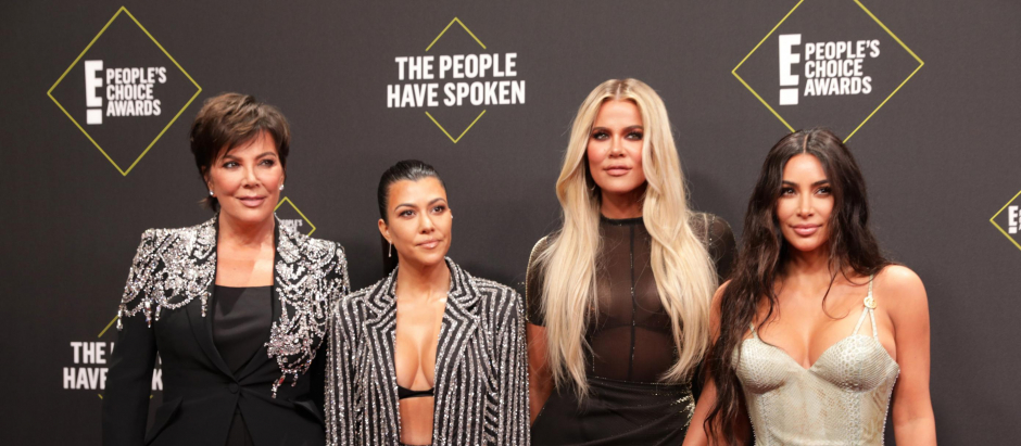 Kris Jenner, Kourtney Kardashian, Khloe Kardashian and Kim Kardashian at People Choice Awards in Santa Monica, California, U.S., November 10, 2019