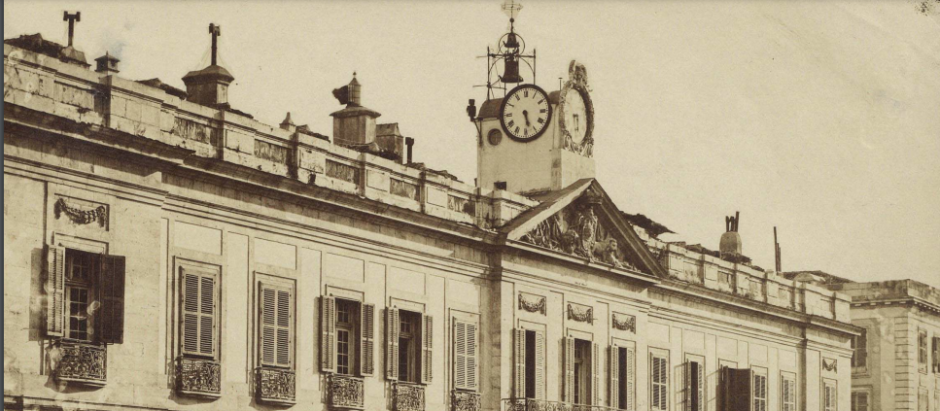 Fachada del edificio de Gobernación en la Puerta del Sol de Madrid (1860)