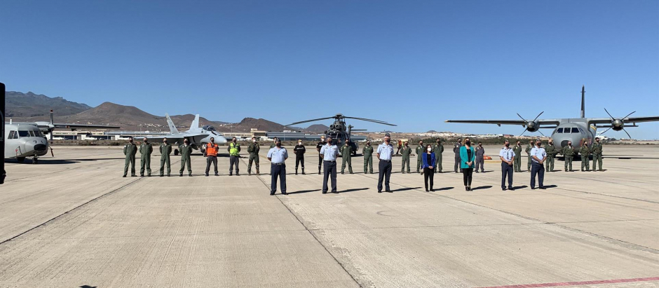 La ministra de Defensa, Margarita Robles, visitó este lunes la Base Aérea de Gando