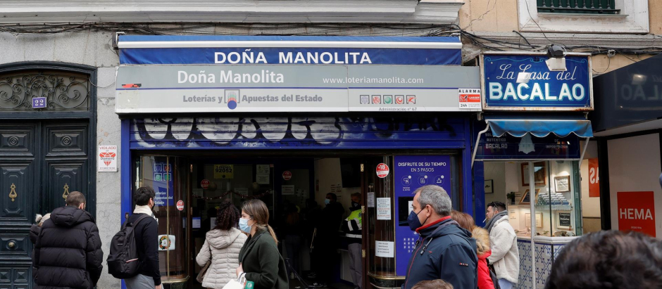 Administración de lotería de Doña Manolita en Madrid, días antes de celebrarse el Sorteo del Niño