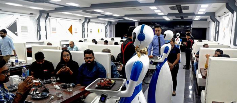 Un hotel de California se ha visto obligado a poner robots en lugar de camareros