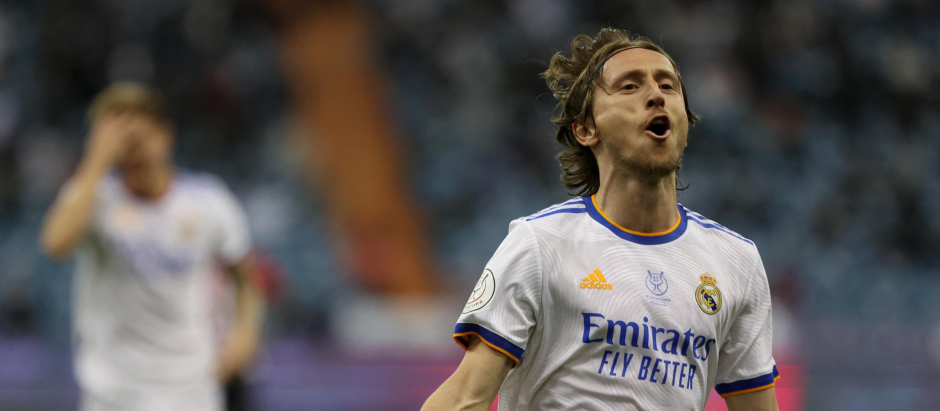El jugador del Real Madrid, Luka Modric, celebra el primer gol del Real Madrid
