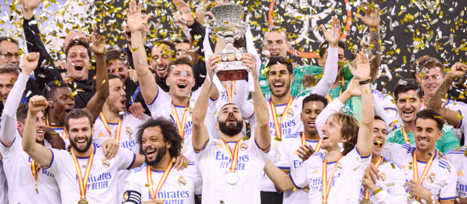 El Real Madrid levanta la Supercopa de España tras ganar al Athletic
