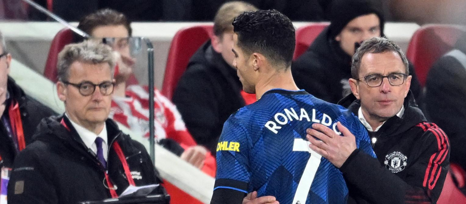 Ralf Rangnick sustituye a Cristiano Ronaldo en el partido contra el Brentford