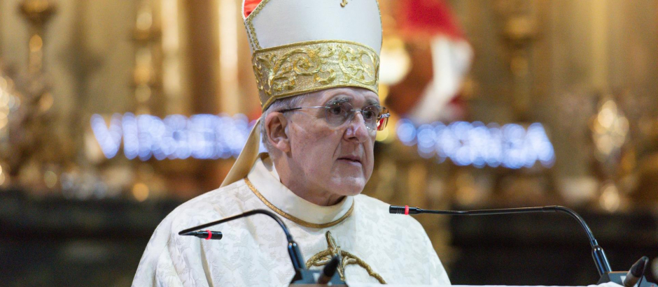 El cardenal Carlos Osoro oficia la Misa posterior a la tradicional bendición de animales en la Parroquia de San Antón