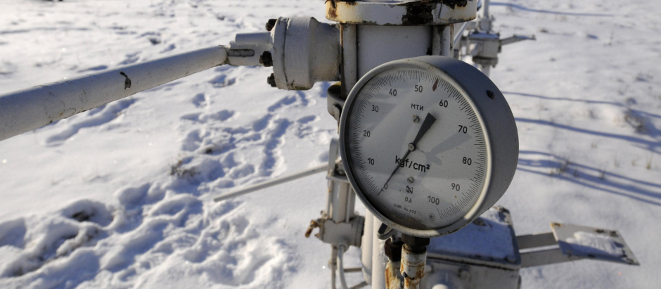 Un manómetro de gas de un gasoducto principal de Rusia en el pueblo de Boyarka cerca de la capital Kiev, Ucrania