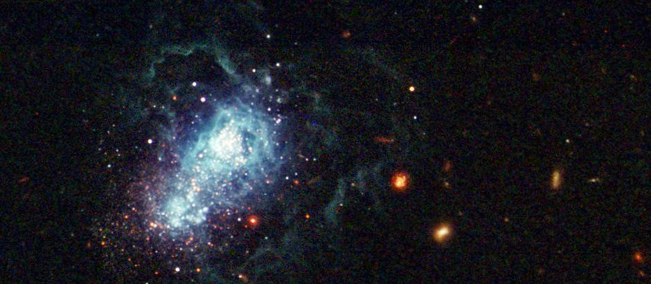 El 1 de junio de 2003 la NASA fotografió la galaxia Zwicky 18