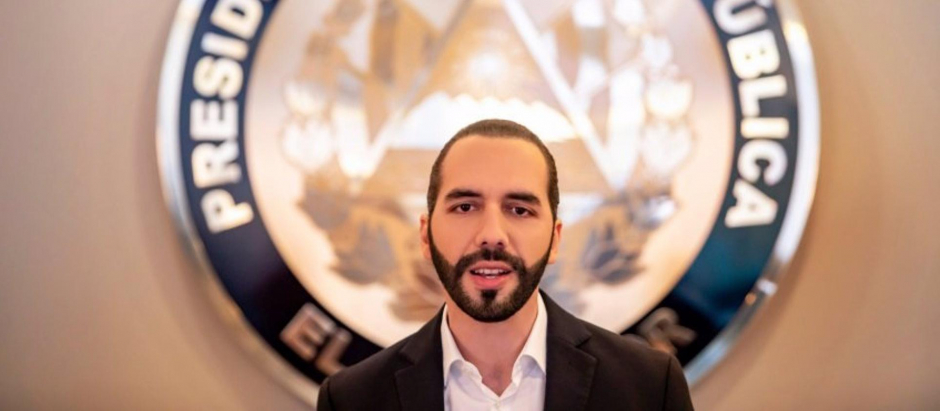 Nayib Bukele, presidente de El Salvador, convirtió al país en el primero del mundo en adoptar el bitcoin como moneda de curso legal