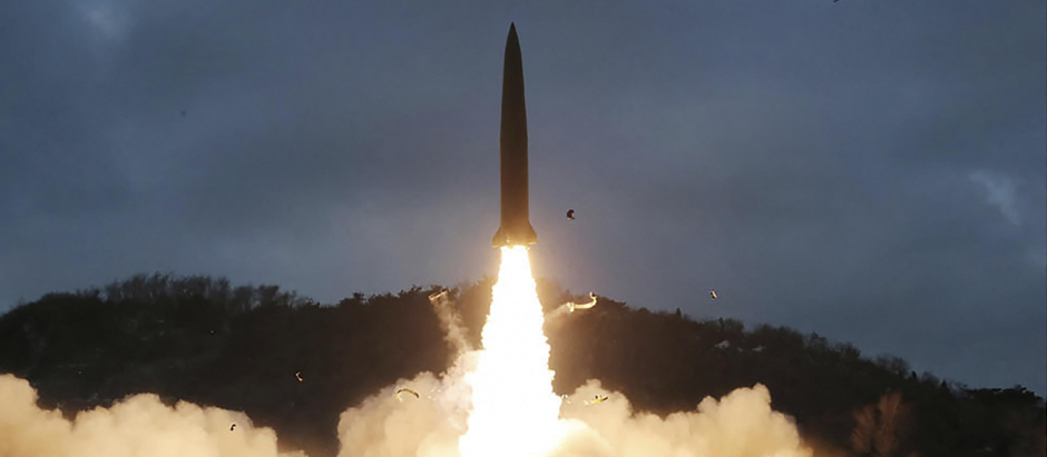 Imágenes de la prueba de misiles guiados realizados por Corea del Norte