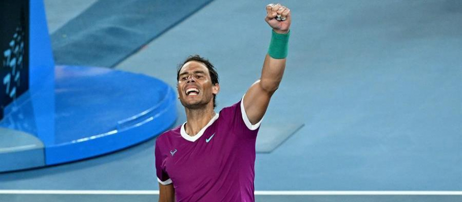 Rafa Nadal celebra su triunfo en semifinales del Open de Australia ante el italiano Matteo Berrettini