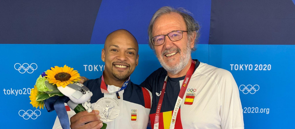Pablo del Río junto a Ray Zapata tras la consecución de la medalla de plata en los últimos Juegos Olímpicos de Tokyo 2020
