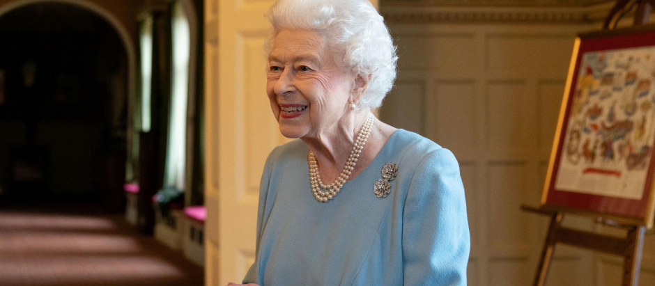 Queen Elizabeth II celebrate the start of the Platinum Jubilee. Picture date: Saturday February 5, 2022.